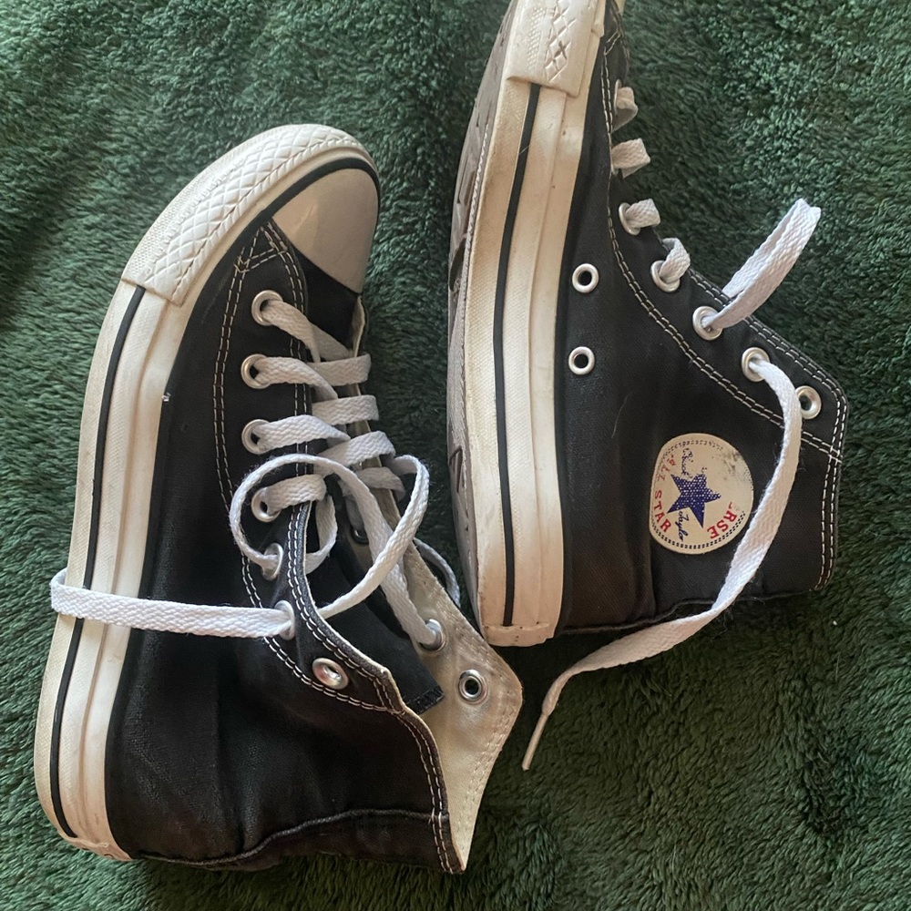 Black chuck converse high tops